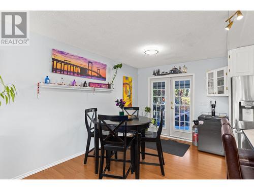 310 Pearson Road, Kelowna, BC - Indoor Photo Showing Dining Room