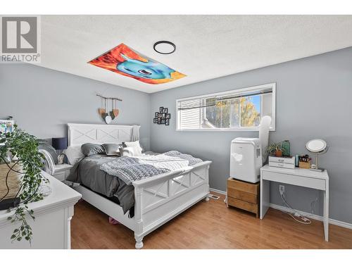 310 Pearson Road, Kelowna, BC - Indoor Photo Showing Bedroom