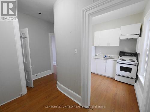 373A Queen Street, Peterborough (Downtown), ON - Indoor Photo Showing Kitchen