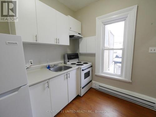 373A Queen Street, Peterborough (Downtown), ON - Indoor Photo Showing Kitchen