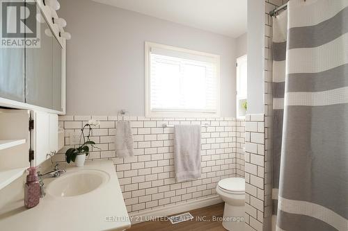 931 Barnardo Avenue, Peterborough (Northcrest), ON - Indoor Photo Showing Bathroom