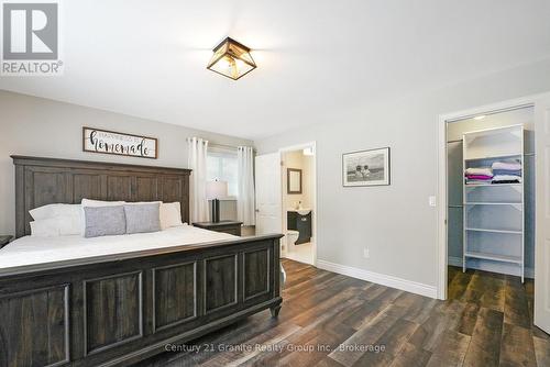 16 Mckay Street, Minden Hills, ON - Indoor Photo Showing Bedroom