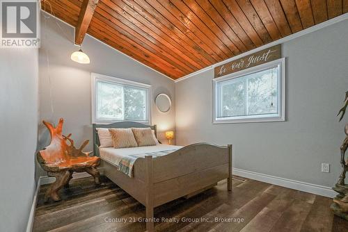 16 Mckay Street, Minden Hills, ON - Indoor Photo Showing Bedroom