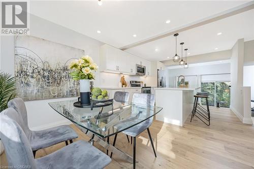 250 Satok Crescent Unit# 32, Milton, ON - Indoor Photo Showing Dining Room