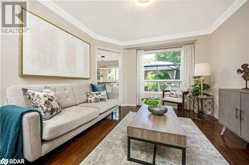 110 Pentland Road, Waterdown, ON - Indoor Photo Showing Living Room