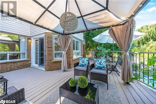 110 Pentland Road, Waterdown, ON - Outdoor With Deck Patio Veranda With Exterior