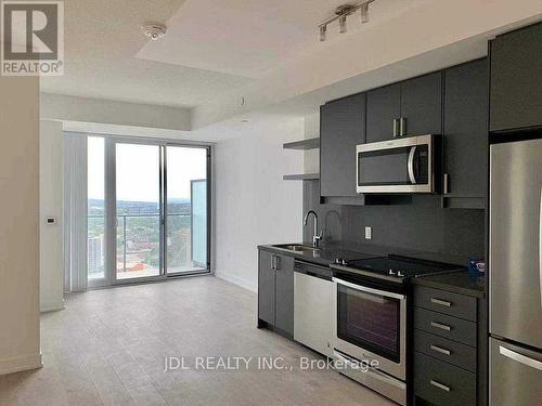 4006 - 50 Wellesley Street E, Toronto, ON - Indoor Photo Showing Kitchen