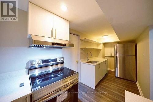 Bsmt - 276 Fleming Drive, Milton, ON - Indoor Photo Showing Kitchen