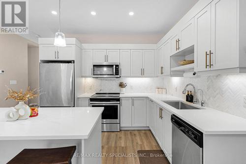 603 - 360 Quarter Town Line, Tillsonburg, ON - Indoor Photo Showing Kitchen With Upgraded Kitchen