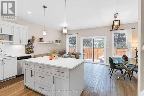 603 - 360 Quarter Town Line, Tillsonburg, ON - Indoor Photo Showing Kitchen With Upgraded Kitchen