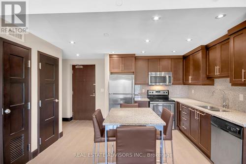 513 - 1235 Richmond Street, London, ON - Indoor Photo Showing Kitchen With Stainless Steel Kitchen With Double Sink