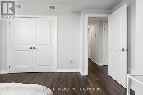 98 - 6705 Cropp Street, Niagara Falls, ON - Indoor Photo Showing Bedroom