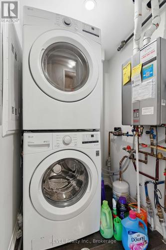 98 - 6705 Cropp Street, Niagara Falls, ON - Indoor Photo Showing Laundry Room