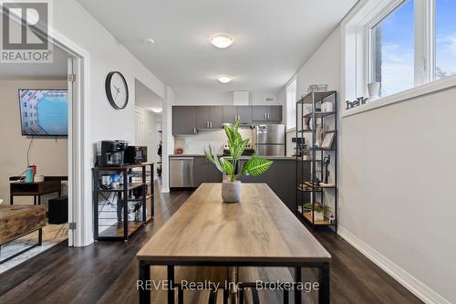 98 - 6705 Cropp Street, Niagara Falls, ON - Indoor Photo Showing Dining Room