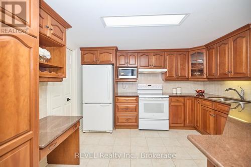 2205 - 701 Geneva Street, St. Catharines (437 - Lakeshore), ON - Indoor Photo Showing Kitchen With Double Sink