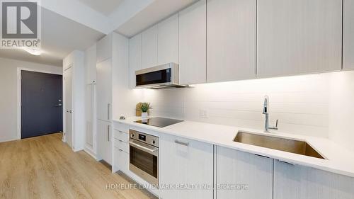 317 - 250 Lawrence Avenue W, Toronto, ON - Indoor Photo Showing Kitchen With Upgraded Kitchen