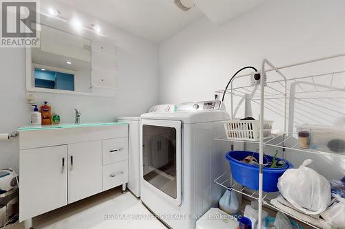 324 Castlemore Avenue, Markham, ON - Indoor Photo Showing Laundry Room