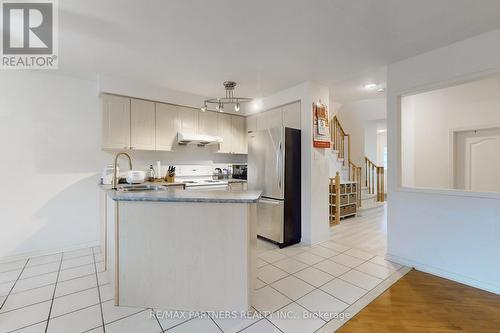 324 Castlemore Avenue, Markham, ON - Indoor Photo Showing Kitchen