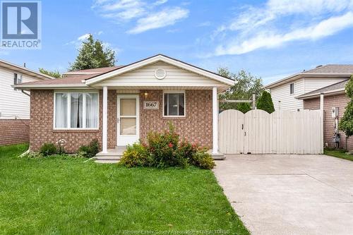 1667 Foster, Windsor, ON - Outdoor