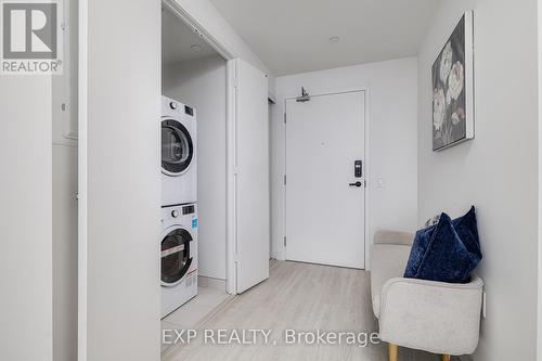 5806 - 3883 Quartz Road, Mississauga, ON - Indoor Photo Showing Laundry Room