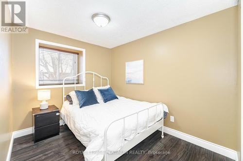 54 - 105 Hansen Road N, Brampton, ON - Indoor Photo Showing Bedroom