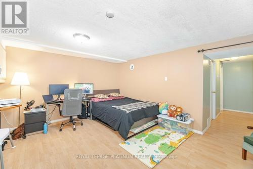 54 - 105 Hansen Road N, Brampton, ON - Indoor