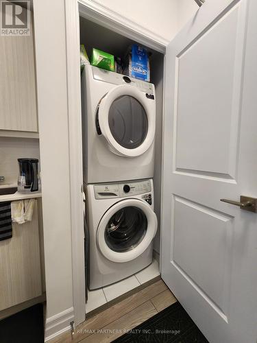 36 Elm Drive W, Mississauga, ON - Indoor Photo Showing Laundry Room