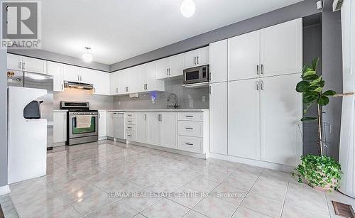 42 Livingston Road, Milton, ON - Indoor Photo Showing Kitchen