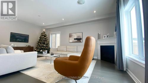 693 Mcmullen Street, Shelburne, ON - Indoor Photo Showing Living Room With Fireplace