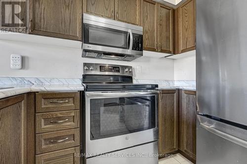 63 Todd Crescent, Southgate, ON - Indoor Photo Showing Kitchen With Stainless Steel Kitchen