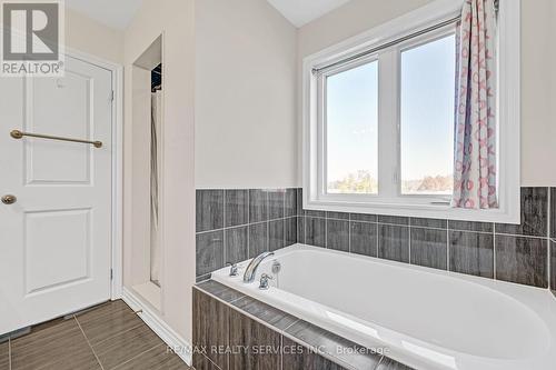 63 Todd Crescent, Southgate, ON - Indoor Photo Showing Bathroom