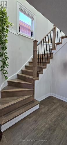 Main - 26 Elmpark Court, Richmond Hill, ON - Indoor Photo Showing Other Room