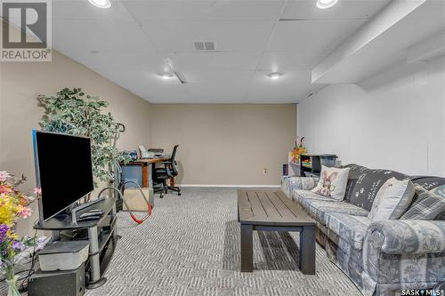 727 Shannon Road, Regina, SK - Indoor Photo Showing Basement