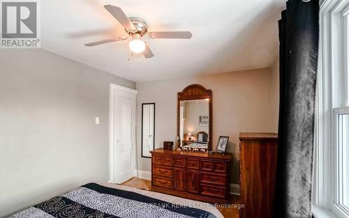 228 Ritson Road S, Oshawa (Central), ON - Indoor Photo Showing Bedroom