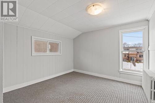 92 Empire Street, Welland (773 - Lincoln/Crowland), ON - Indoor Photo Showing Other Room