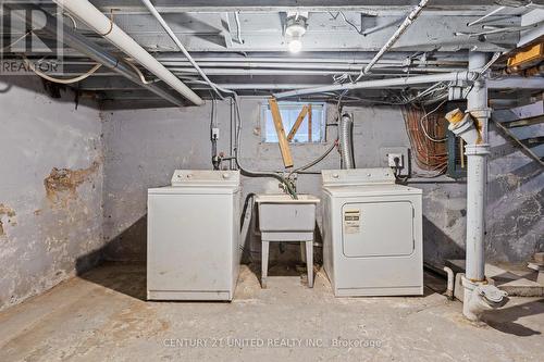 92 Empire Street, Welland (773 - Lincoln/Crowland), ON - Indoor Photo Showing Laundry Room