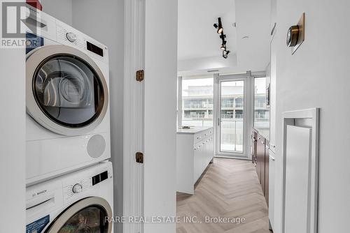 1002 - 111 Champagne Avenue, Ottawa, ON - Indoor Photo Showing Laundry Room