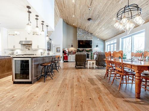 Cuisine - 61 Ch. Bonnaly, Orford, QC - Indoor Photo Showing Dining Room