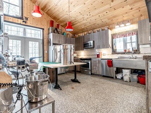 Autre - 61Z Ch. Bonnaly, Orford, QC - Indoor Photo Showing Kitchen With Upgraded Kitchen