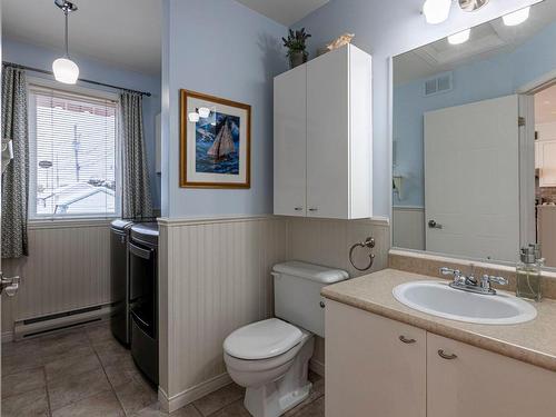 Salle d'eau - 206 Rue De La Bruyère, Varennes, QC - Indoor Photo Showing Bathroom