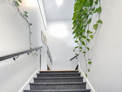 Escalier - 430  - 434 Rue Rougemont, Longueuil (Le Vieux-Longueuil), QC - Indoor Photo Showing Other Room