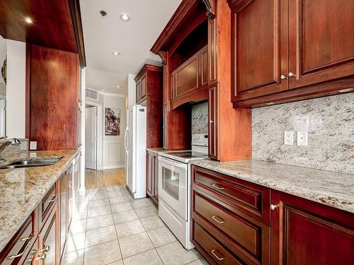 Cuisine - 407-3100 Boul. Notre-Dame, Laval (Chomedey), QC - Indoor Photo Showing Kitchen