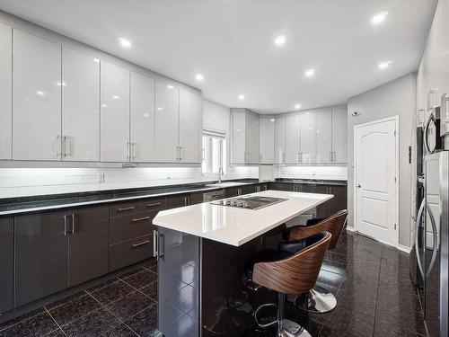 Cuisine - 101 Rue Northview, Dollard-Des-Ormeaux, QC - Indoor Photo Showing Kitchen With Upgraded Kitchen