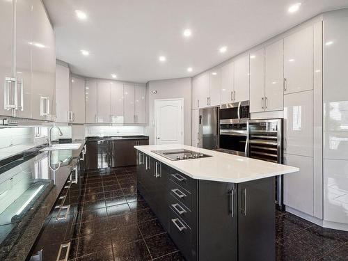 Cuisine - 101 Rue Northview, Dollard-Des-Ormeaux, QC - Indoor Photo Showing Kitchen With Upgraded Kitchen