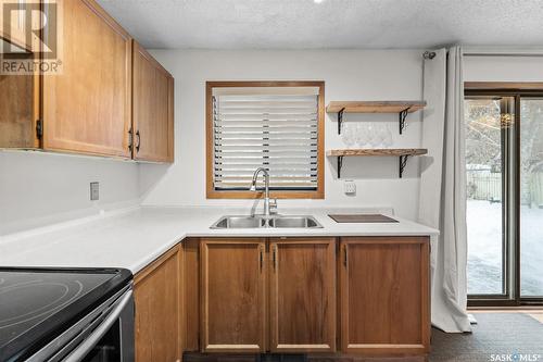 146 Weyakwin Drive, Saskatoon, SK - Indoor Photo Showing Kitchen With Double Sink