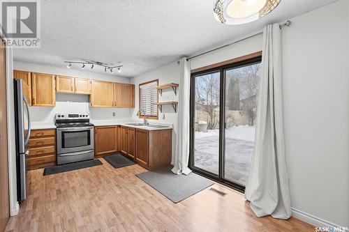 146 Weyakwin Drive, Saskatoon, SK - Indoor Photo Showing Kitchen