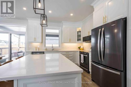 14 Mackenzie John Crescent, Brighton, ON - Indoor Photo Showing Kitchen With Upgraded Kitchen