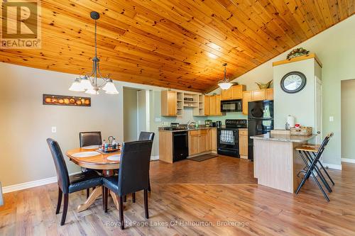 2825 Ib & O Rail Trail, Highlands East, ON - Indoor Photo Showing Dining Room