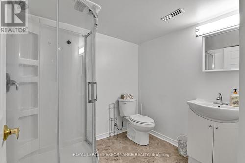 882 Balsam Drive, Ottawa, ON - Indoor Photo Showing Bathroom