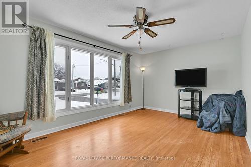 882 Balsam Drive, Ottawa, ON - Indoor Photo Showing Other Room